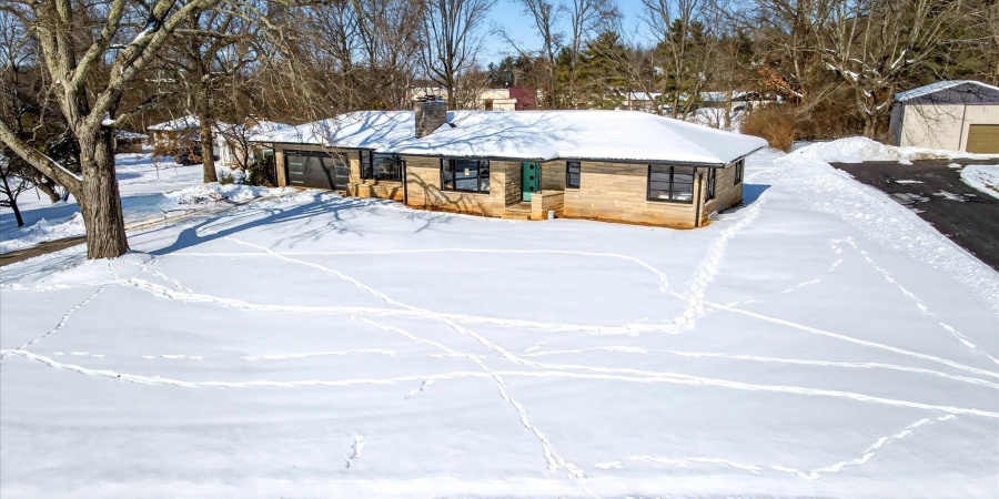 301 E Glendora Drive, Bloomington, Indiana 47408-1133,MLS,202603129