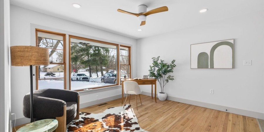 301 E Glendora Drive, Bloomington, Indiana 47408-1133,MLS,202603129