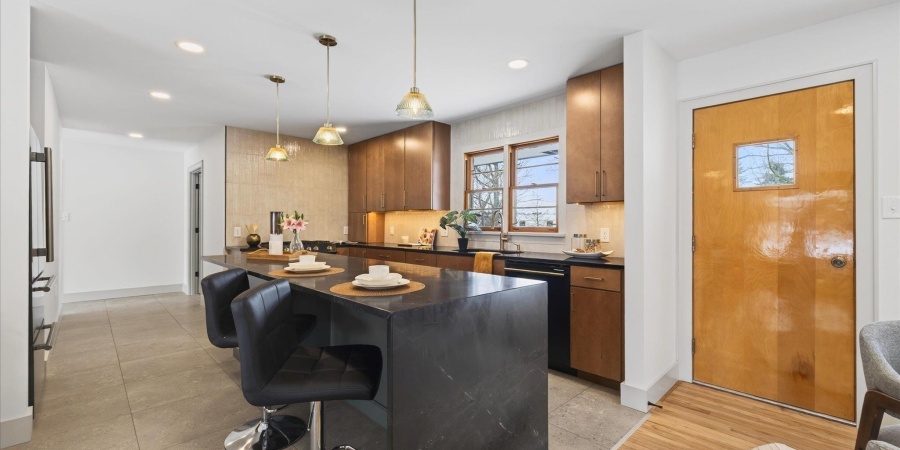 301 E Glendora Drive, Bloomington, Indiana 47408-1133,MLS,202603129