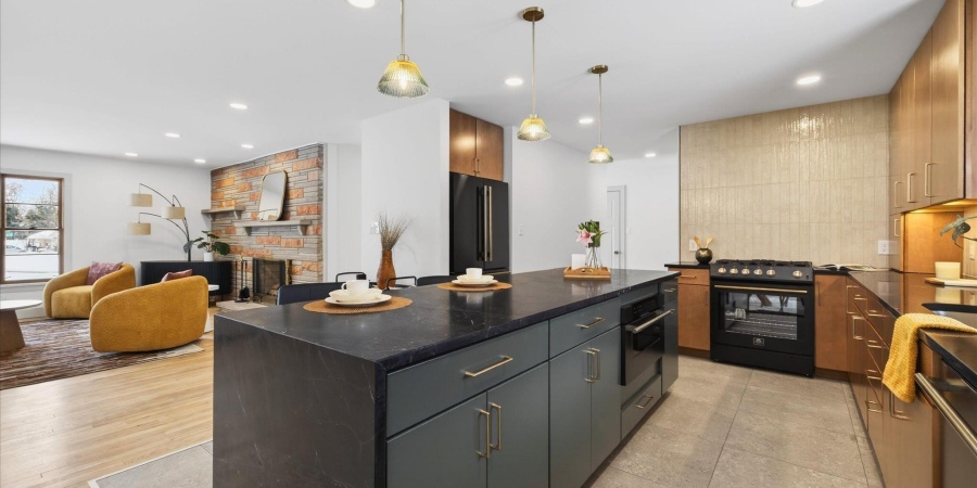 301 E Glendora Drive, Bloomington, Indiana 47408-1133,MLS,202603129