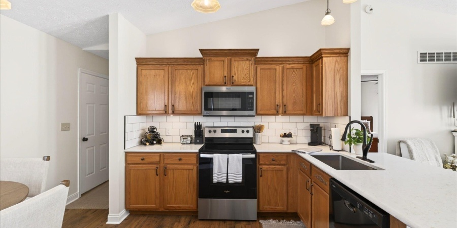 1217 W Woodhill Drive, Bloomington, Indiana 47403,MLS,202603202