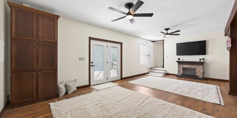 1217 W Woodhill Drive, Bloomington, Indiana 47403,MLS,202603202