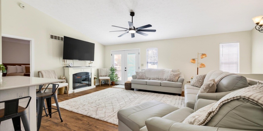 1217 W Woodhill Drive, Bloomington, Indiana 47403,MLS,202603202