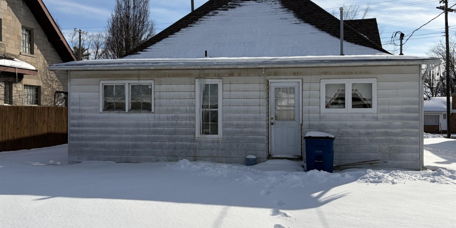 1523 4th Street, Bedford, Indiana 47421,MLS,202603219