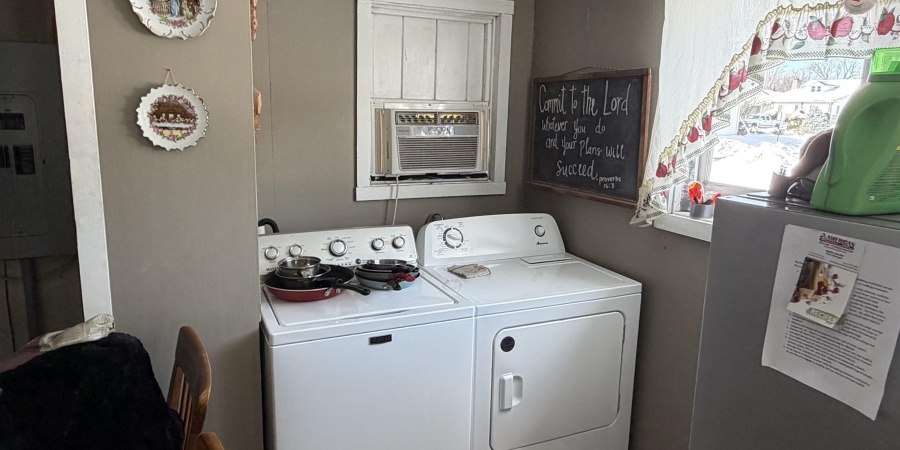 1523 4th Street, Bedford, Indiana 47421,MLS,202603219