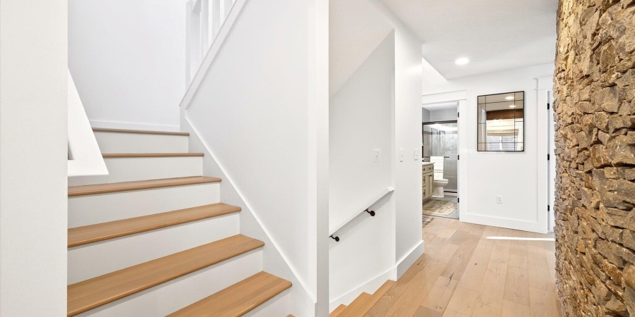 9428 S Harbour Pointe Drive, Bloomington, Indiana 47401,MLS,202603224