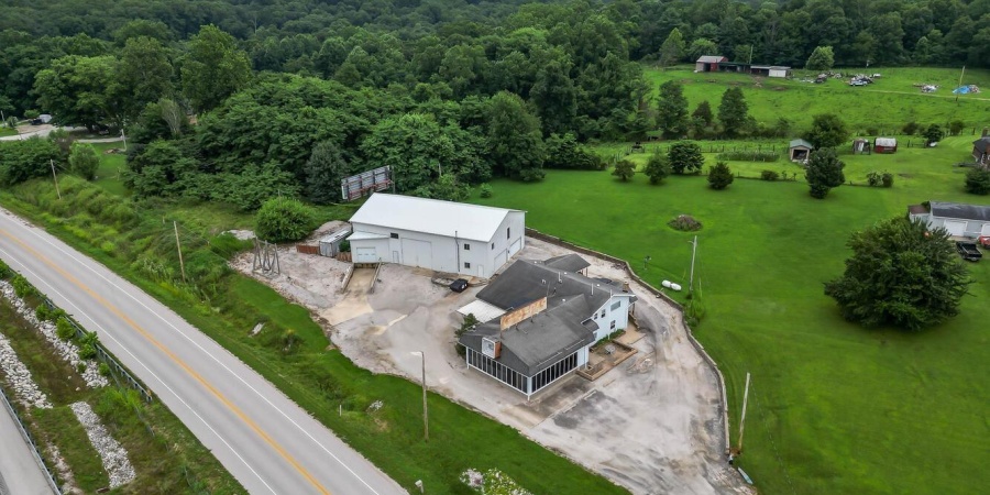 8300 N Wayport Road, Bloomington, Indiana 47408,MLS,202603304