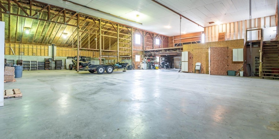 8300 N Wayport Road, Bloomington, Indiana 47408,MLS,202603304