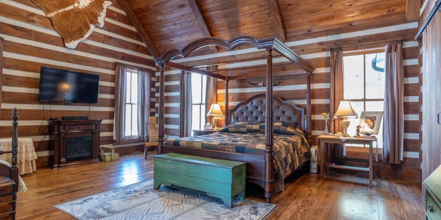 1901 E Lukes Court, Bloomington, Indiana 47401,MLS,202603295