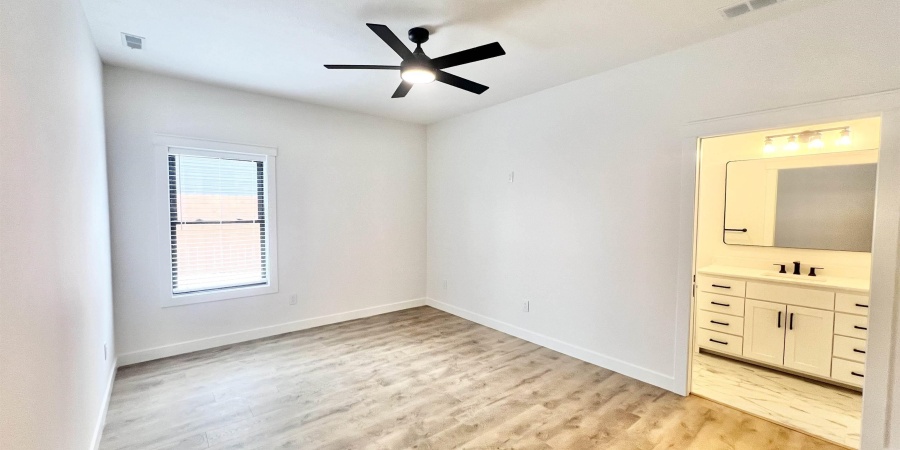 2106 Aruba Drive, Bedford, Indiana 47421,MLS,202603300