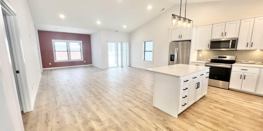 2106 Aruba Drive, Bedford, Indiana 47421,MLS,202603300