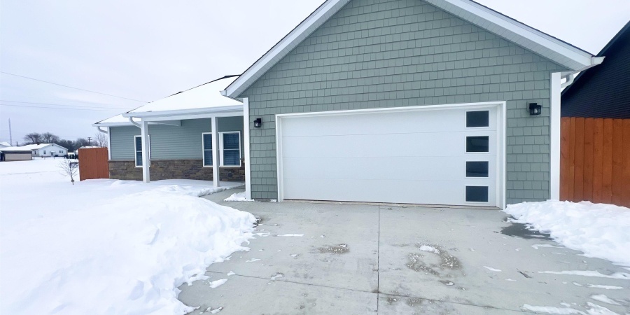 2102 Aruba Drive, Bedford, Indiana 47421,MLS,202603384