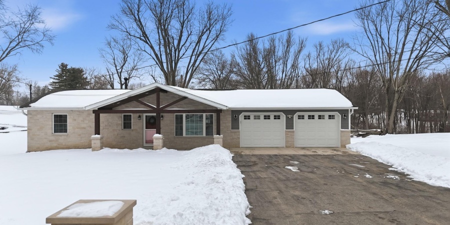 390 Hickory Heights Drive, Bedford, Indiana 47421,MLS,202603481