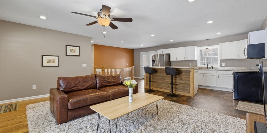 390 Hickory Heights Drive, Bedford, Indiana 47421,MLS,202603481