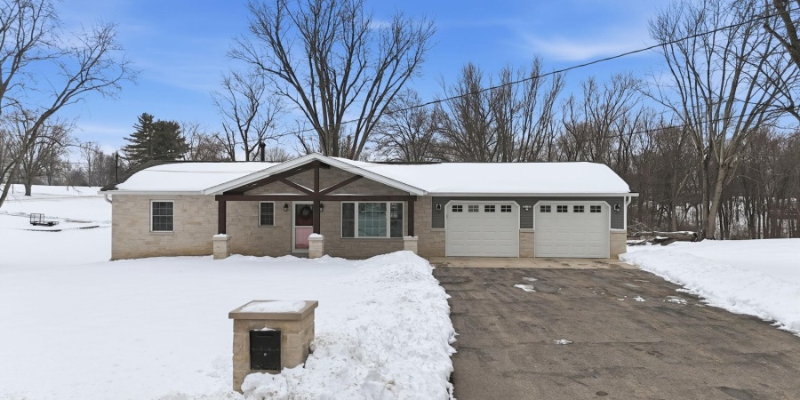 390 Hickory Heights Drive, Bedford, Indiana 47421,MLS,202603481