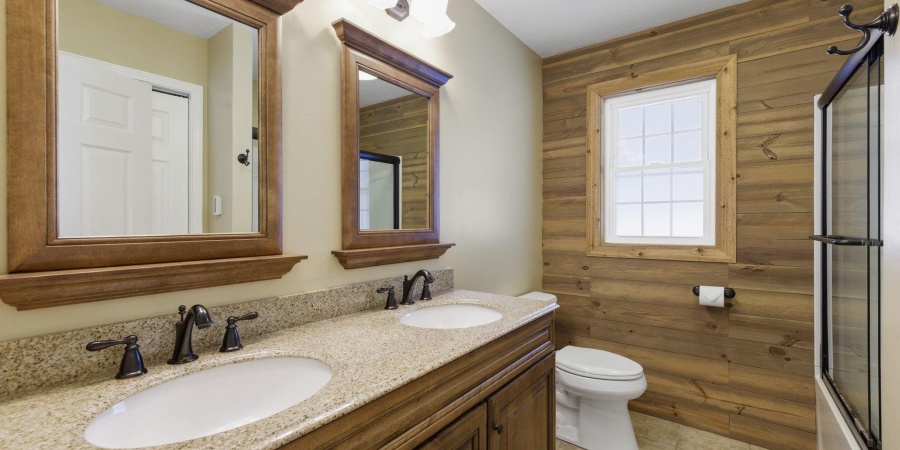 390 Hickory Heights Drive, Bedford, Indiana 47421,MLS,202603481