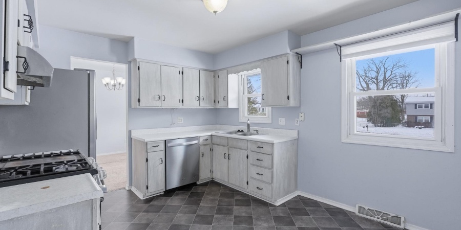 4022 W Glen Oaks Drive, Bloomington, Indiana 47403,MLS,202603698