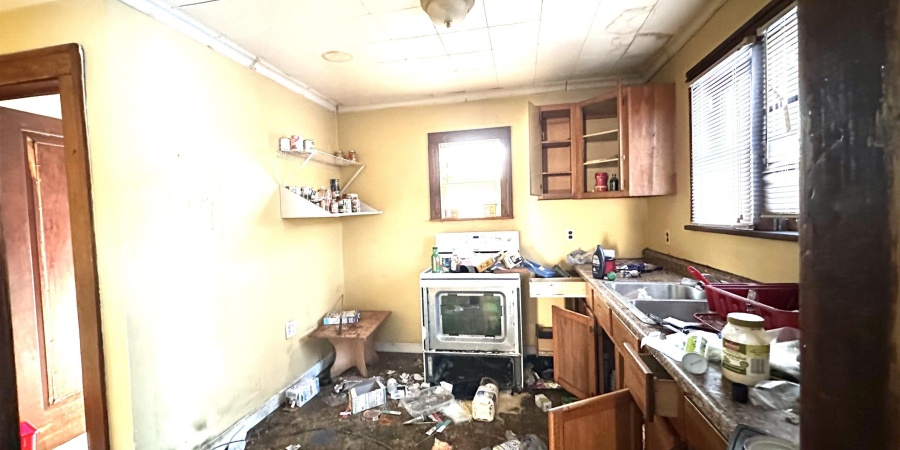 318 N 14Th Street, Terre Haute, Indiana 47807-2817,MLS,202603721