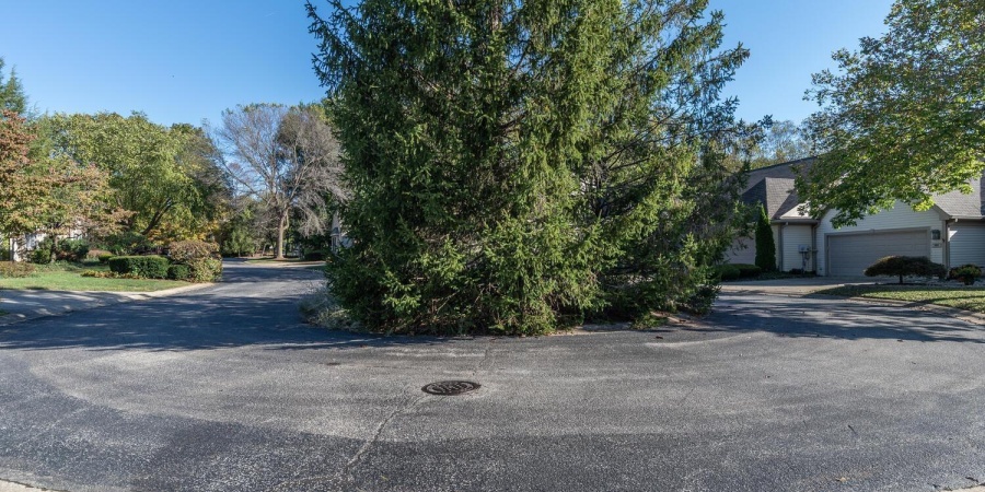 2814 S St Remy Circle, Bloomington, Indiana 47401,MLS,202603795