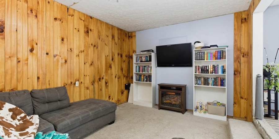 402 Boone Lane, Mitchell, Indiana 47446,MLS,202603898