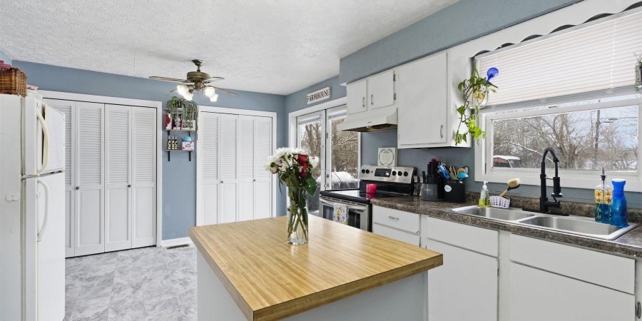 402 Boone Lane, Mitchell, Indiana 47446,MLS,202603898