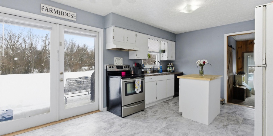 402 Boone Lane, Mitchell, Indiana 47446,MLS,202603898