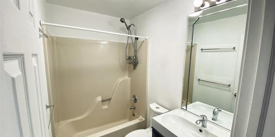 105 E 6th Street, Bloomington, Indiana 47408,MLS,202603971