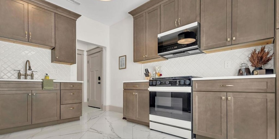 1122 S Fess Avenue, Bloomington, Indiana 47401,MLS,202604080