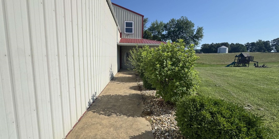 1732 S 275 W, Bloomfield, Indiana 47424,MLS,202526015