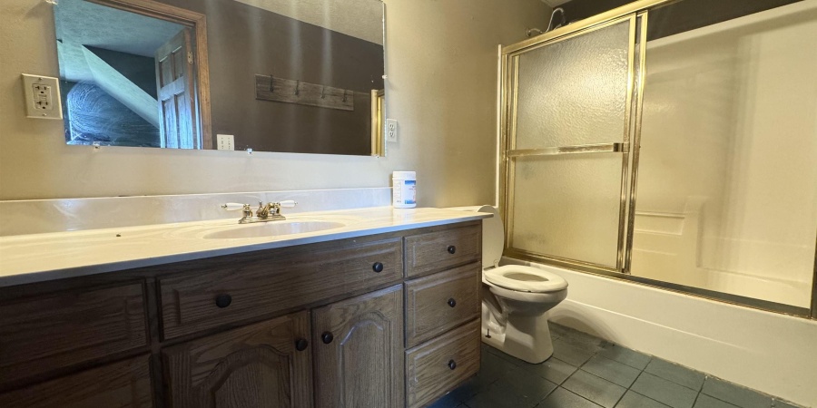 1732 S 275 W, Bloomfield, Indiana 47424,MLS,202526015