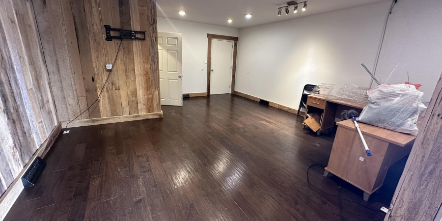 1820 S Walnut Street, Bloomington, Indiana 47403,MLS,202604195