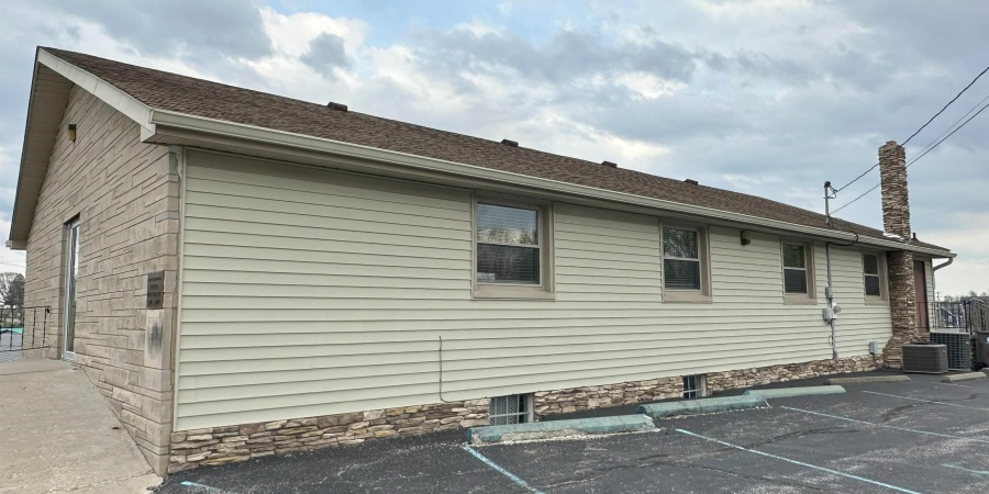 1409 W Kirkwood Avenue, Bloomington, Indiana 47404,MLS,202604316