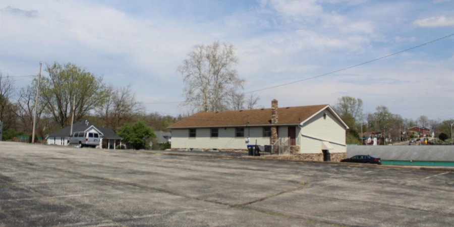 1409 W Kirkwood Avenue, Bloomington, Indiana 47404,MLS,202604316