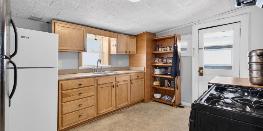 927 W 6th Street, Bloomington, Indiana 47404,MLS,202604246