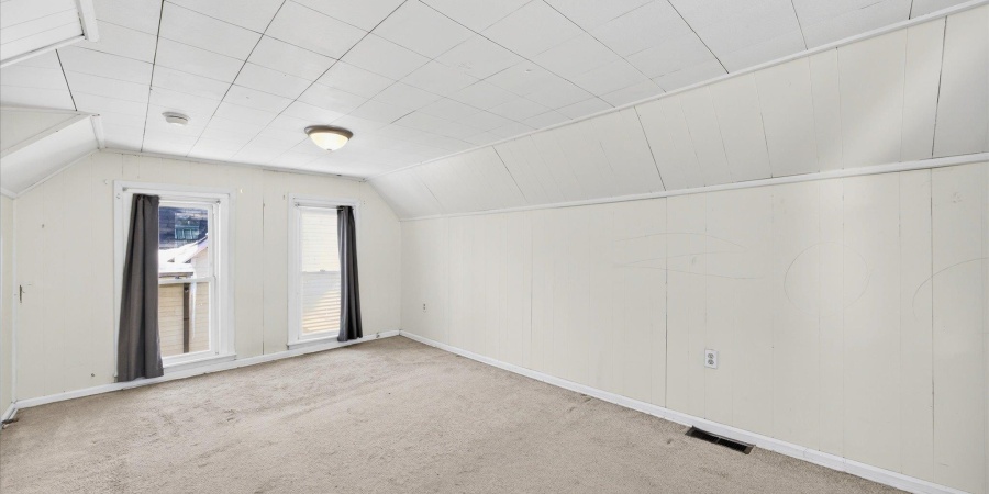 927 W 6th Street, Bloomington, Indiana 47404,MLS,202604246