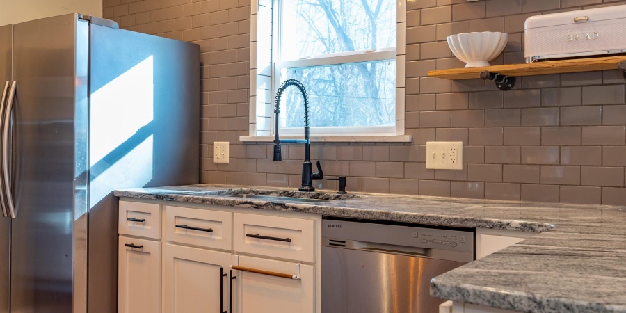 1110 W 6Th Street, Bloomington, Indiana 47404-3640,MLS,202604294