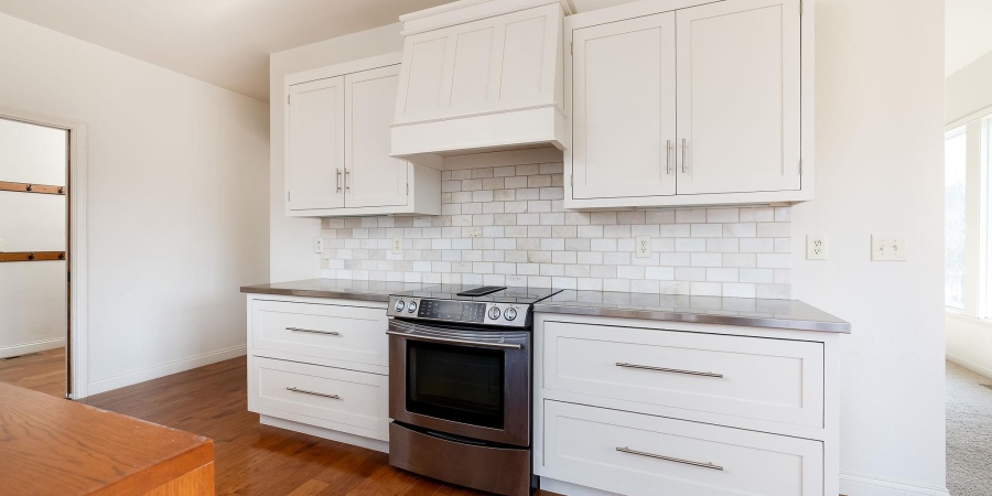 6404 N Braksway Drive, Bloomington, Indiana 47408,MLS,202604334