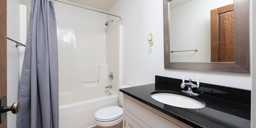 6404 N Braksway Drive, Bloomington, Indiana 47408,MLS,202604334