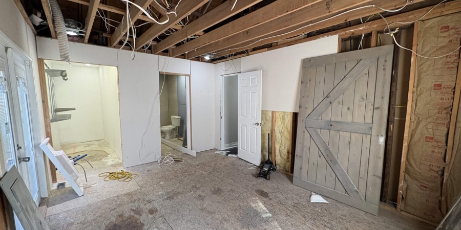 2300 S Brown Avenue, Bloomington, Indiana 47403,MLS,202604337