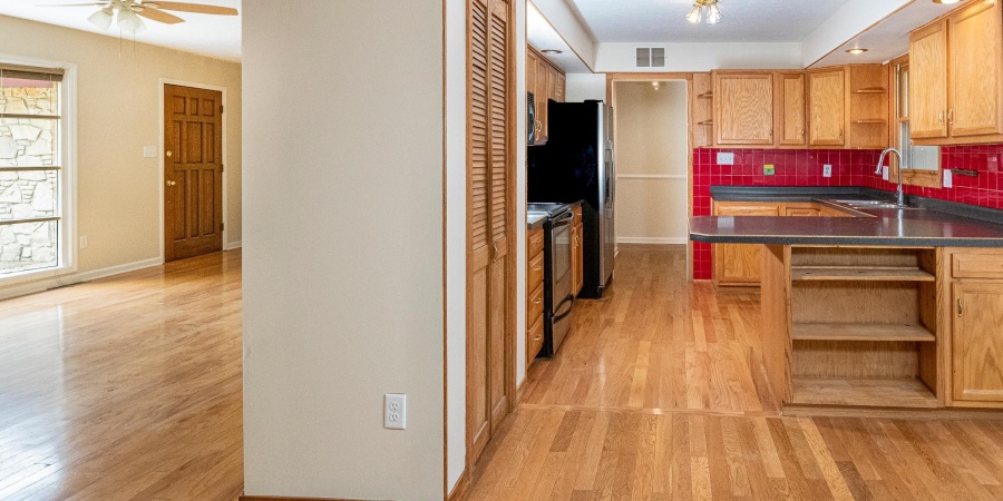 715 E Eddington Court, Bloomington, Indiana 47401,MLS,202604373