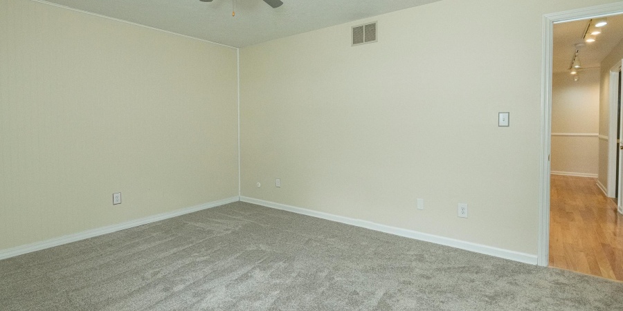 715 E Eddington Court, Bloomington, Indiana 47401,MLS,202604373