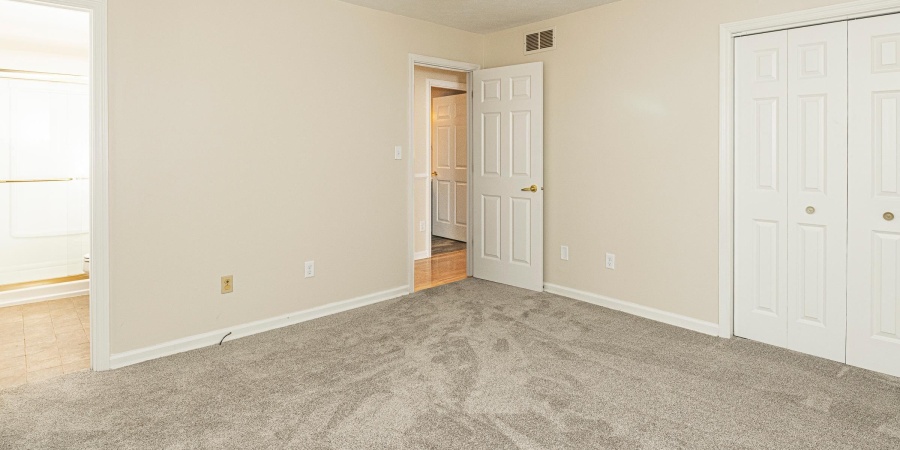 715 E Eddington Court, Bloomington, Indiana 47401,MLS,202604373