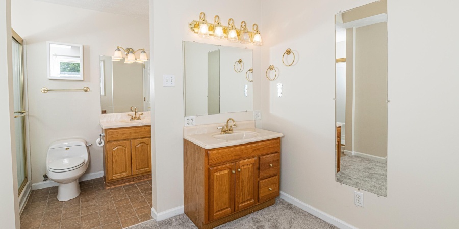 715 E Eddington Court, Bloomington, Indiana 47401,MLS,202604373