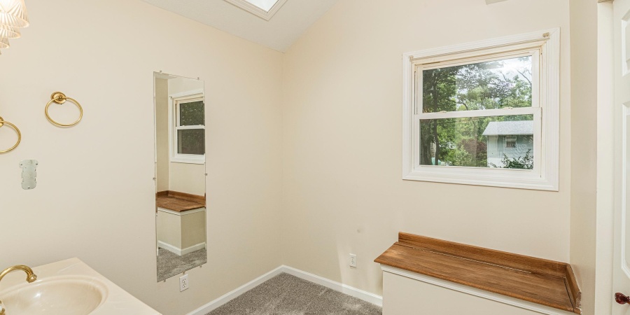 715 E Eddington Court, Bloomington, Indiana 47401,MLS,202604373