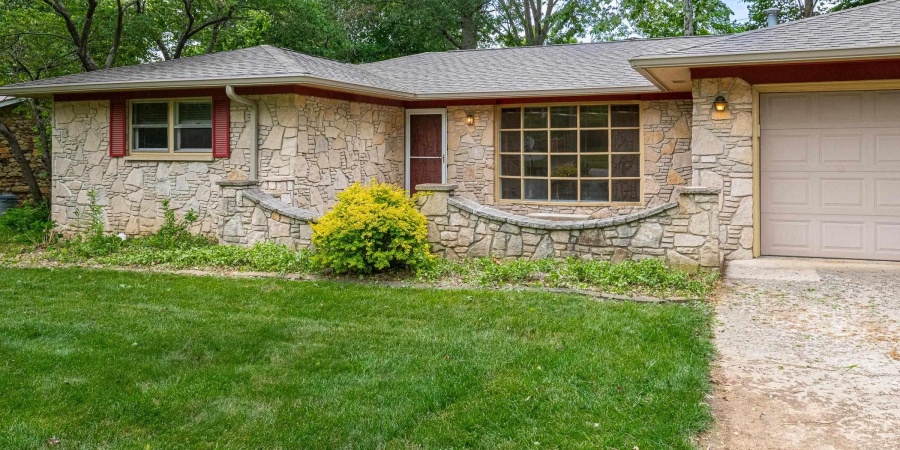 715 E Eddington Court, Bloomington, Indiana 47401,MLS,202604373