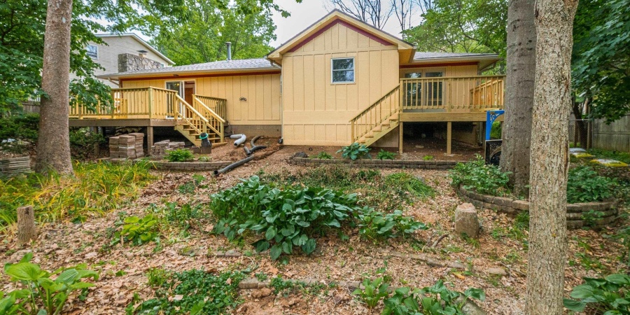 715 E Eddington Court, Bloomington, Indiana 47401,MLS,202604373