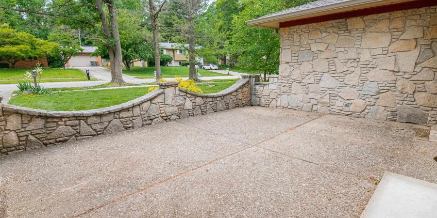 715 E Eddington Court, Bloomington, Indiana 47401,MLS,202604373