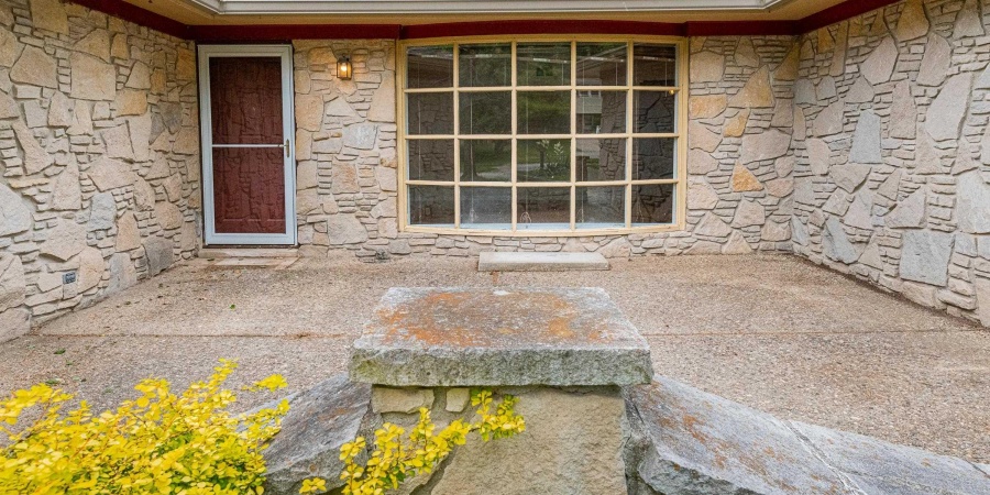 715 E Eddington Court, Bloomington, Indiana 47401,MLS,202604373