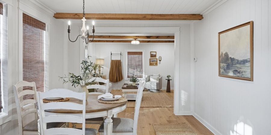 1818 E Street, Bedford, Indiana 47421,MLS,202604463