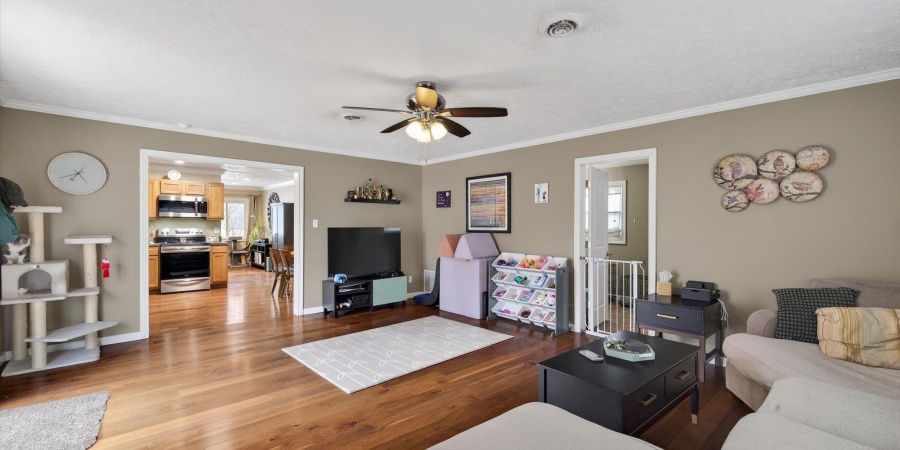 537 S Poplar Drive, Ellettsville, Indiana 47429-1119,MLS,202604502